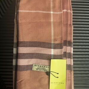 Burberry Checkered Scarf in Brown and Cream